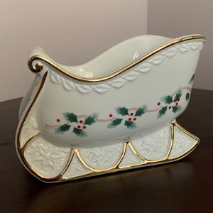 Mikasa Ribbon Holly Sleigh Centerpiece